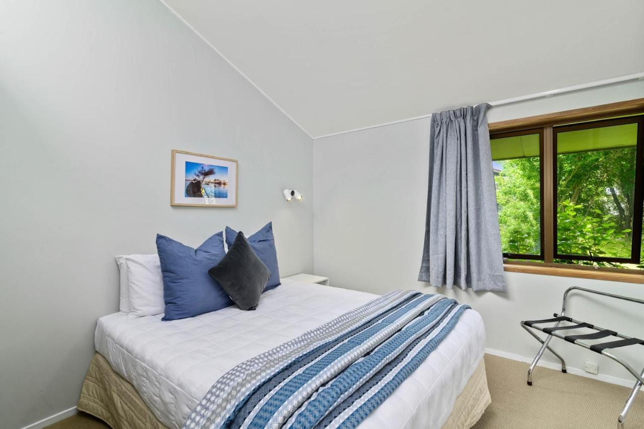 The Bird House - Kawaha Point, Rotorua. Stylish Six Bedroom Home With Space, Views And Relaxed Atmosphere Экстерьер фото