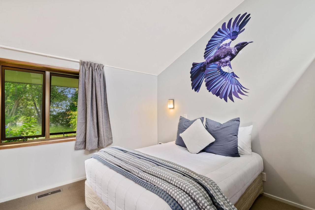 The Bird House - Kawaha Point, Rotorua. Stylish Six Bedroom Home With Space, Views And Relaxed Atmosphere Экстерьер фото