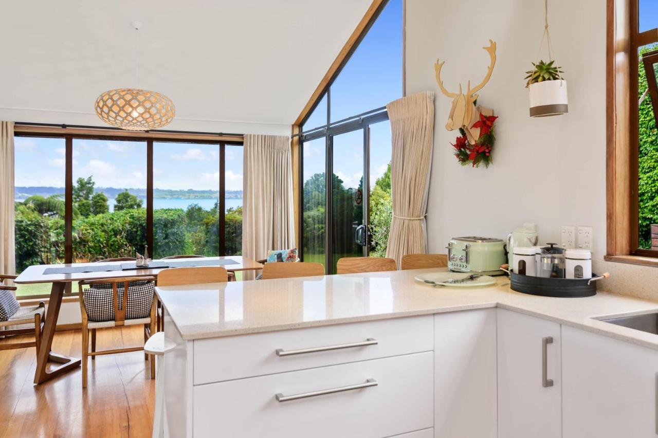 The Bird House - Kawaha Point, Rotorua. Stylish Six Bedroom Home With Space, Views And Relaxed Atmosphere Экстерьер фото