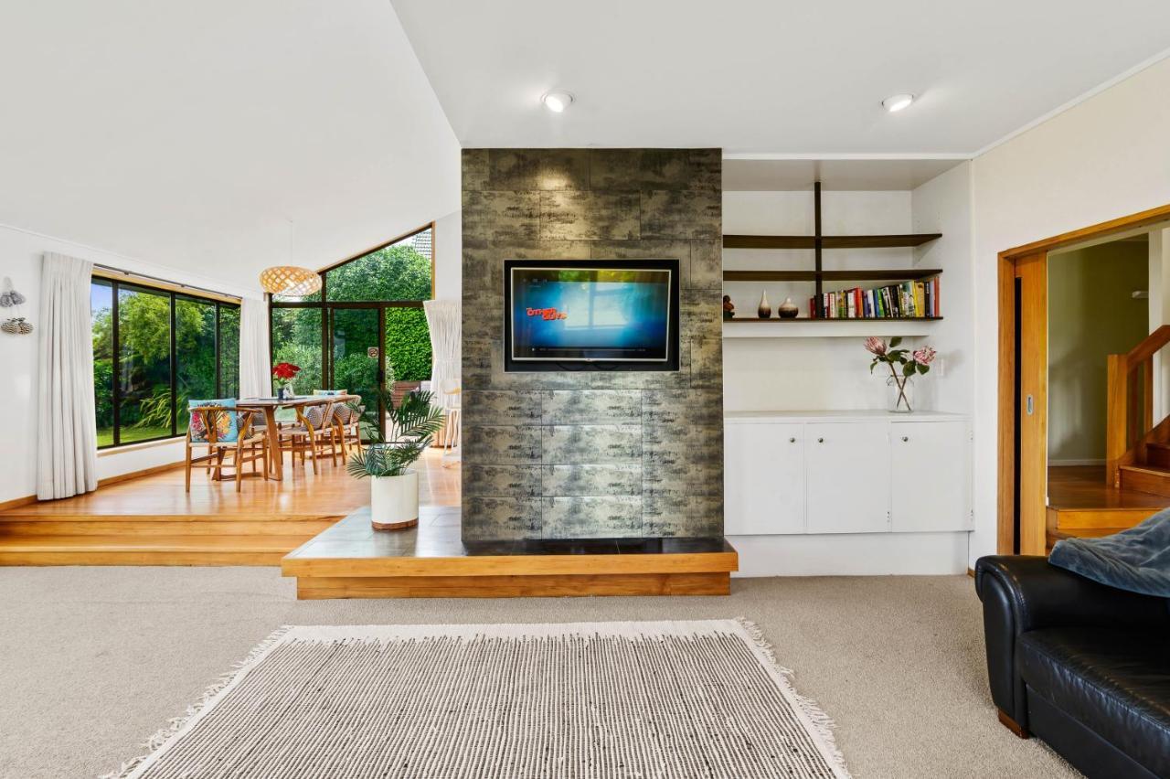 The Bird House - Kawaha Point, Rotorua. Stylish Six Bedroom Home With Space, Views And Relaxed Atmosphere Экстерьер фото