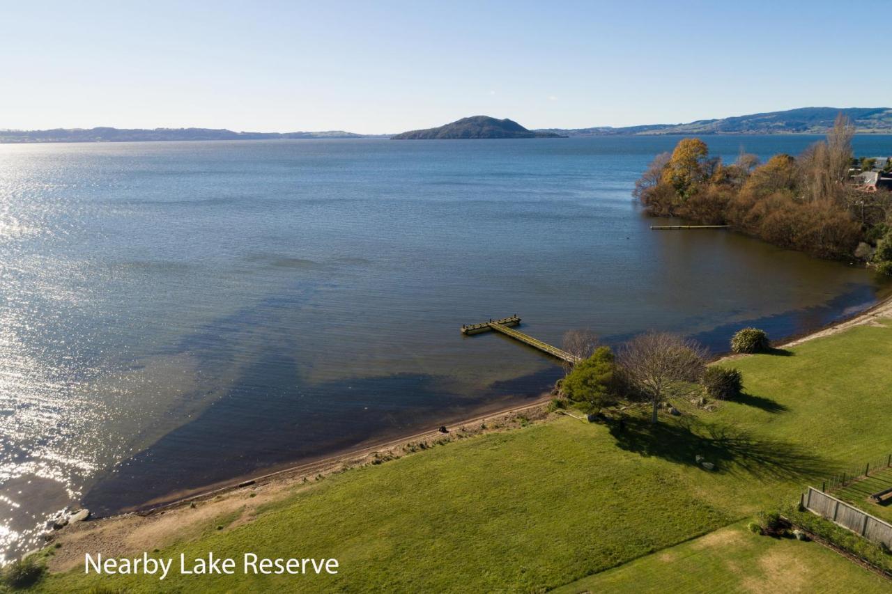 The Bird House - Kawaha Point, Rotorua. Stylish Six Bedroom Home With Space, Views And Relaxed Atmosphere Экстерьер фото